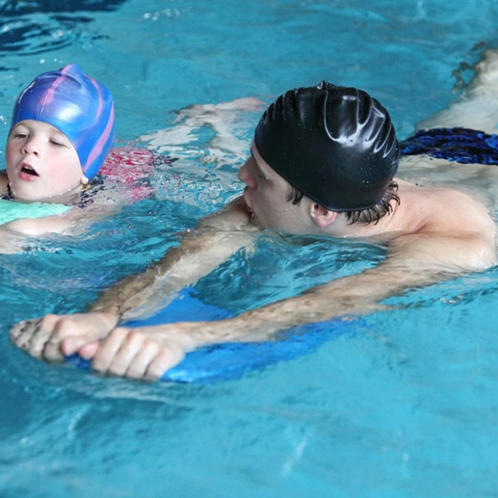 لوح تدريب السباحة على شكل حرف  - مراجعة Swimming Kickboard وسعره